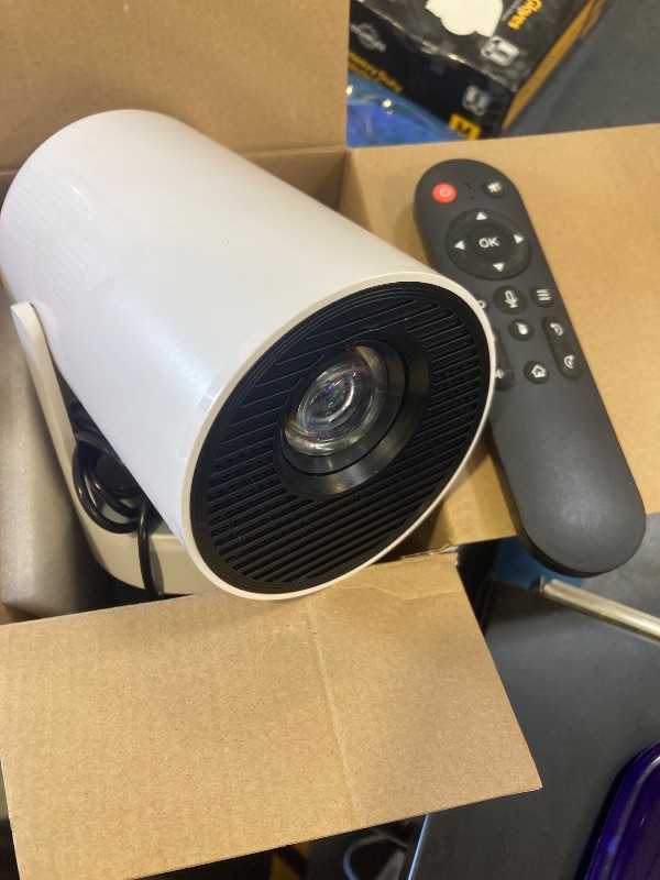 Photo 1 of ?Electric Focus?Magcubic Mini Projector 4K Support, Portable Projector with WiFi 6 and Bluetooth 5.4, Smart Proyector, 5W Soundbase Speaker, 180° Rotation for Home Theater HY300 Ultra