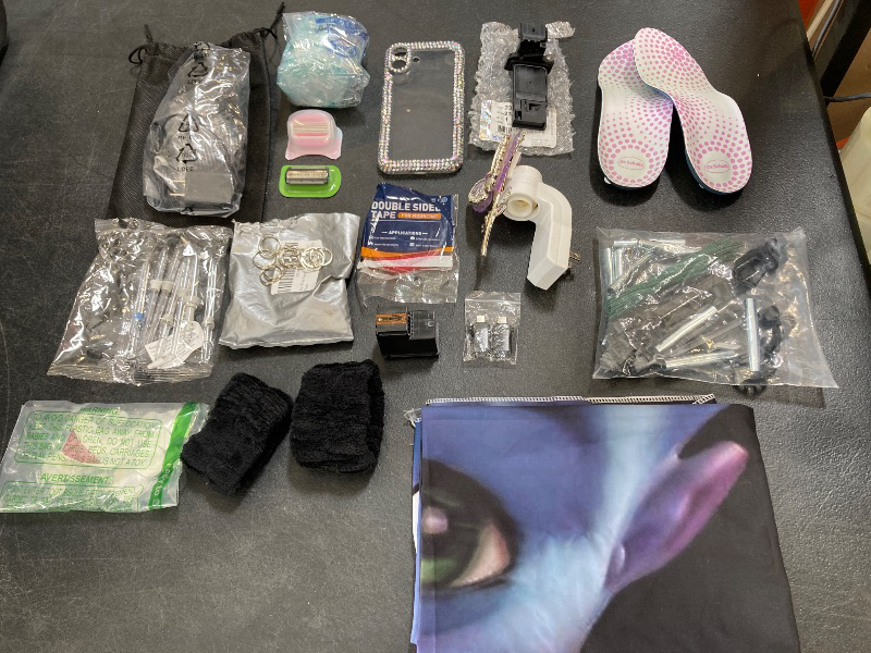 Photo 1 of Bag Lot of Miscellaneous Items / Final Sale 