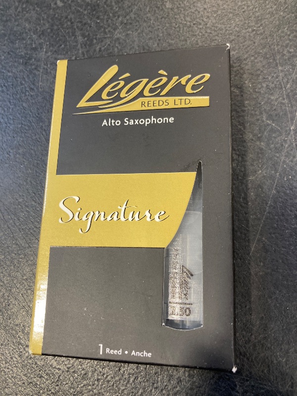 Photo 1 of Légère Reeds - Alto Saxophone Reed, Signature, Strength 2.50 (ASG2.50) - Premium Synthetic Woodwind Reed