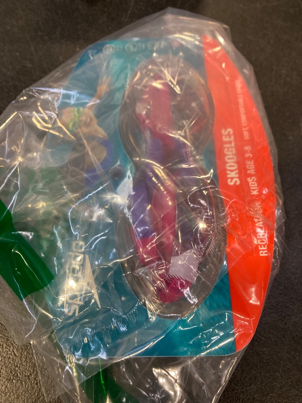 Photo 1 of Speedo Unisex-Child Swim Goggles Skoogle Ages 3-8, Bright Pink, One Size