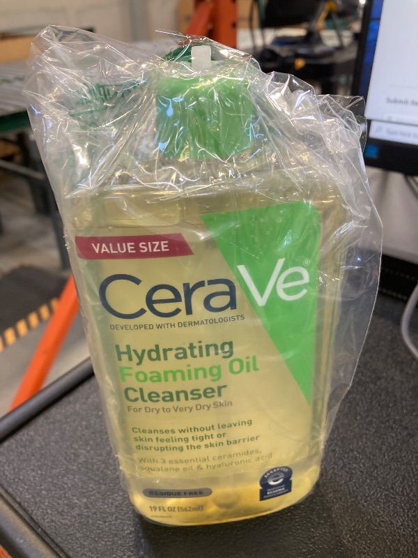 Photo 1 of CeraVe Hydrating Foaming Oil Cleanser, Moisturizing Oil Cleanser for Face & Body, Squalane Oil + Hyaluronic Acid + Ceramides, For Dry to Very Dry Skin, Fragrance Free & Residue Free, 19 FL Oz