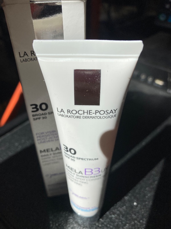 Photo 1 of La Roche-Posay Mela B3 UV Daily Sunscreen, Face Moisturizer With SPF 30 + Anti-Aging Melasyl + 5% Niacinamide, Helps Correct & Protect From Sun Damage, Face Sunscreen With No White Cast, 40ML
