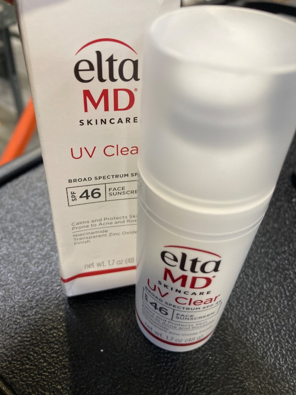 Photo 1 of EltaMD UV Clear Face Sunscreen SPF 46, Oil Free for Face with Zinc Oxide, Dermatologist Recommended Sunscreen Lotion, For Acne-Prone Sensitive Skin, 1.7 oz Pump