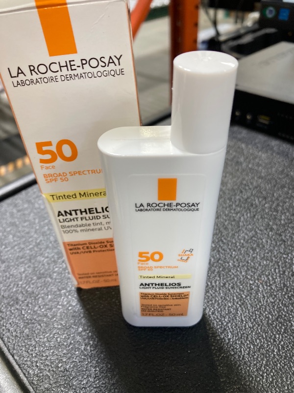 Photo 1 of La Roche-Posay Anthelios Tinted Sunscreen SPF 40+, Broad Spectrum SPF + Antioxidants, Titanium Dioxide & Zinc Oxide Sunscreen, 4 Flexible Shades With No White Cast, Oil Free & Oxybenzone Free