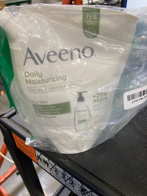 Photo 1 of Aveeno Daily Moisturizing Facial Cleanser with Soothing Non-GMO Oat, Leaves Skin Feeling Hydrated, Soft & Supple, Paraben-, Sulfate-, Fragrance-, Dye- & Soap-Free, Refill Pouch, 16 fl. oz