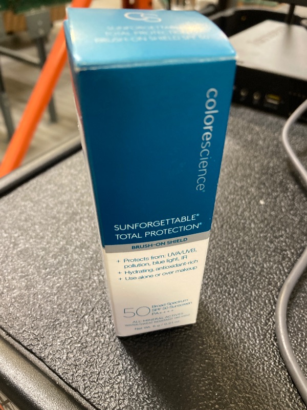 Photo 1 of Colorescience Brush-On Sunscreen Mineral Powder for Sensitive Skin, Medium , 1 Count (Pack of 1)