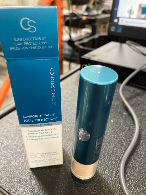 Photo 1 of Colorescience Brush-On Sunscreen Mineral Powder for Sensitive Skin, Medium , 1 Count (Pack of 1)