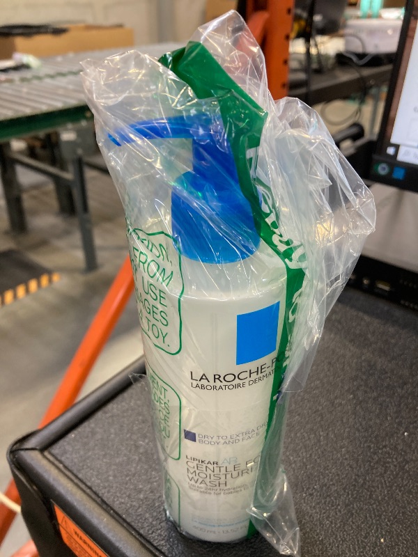 Photo 1 of La Roche-Posay Lipikar AP+ Gentle Foaming Moisturizing Wash, Shea Butter + Niacinamide + Glycerin, Moisturizing Body Wash For Dry Skin, National Eczema Association Accepted, Soap Free