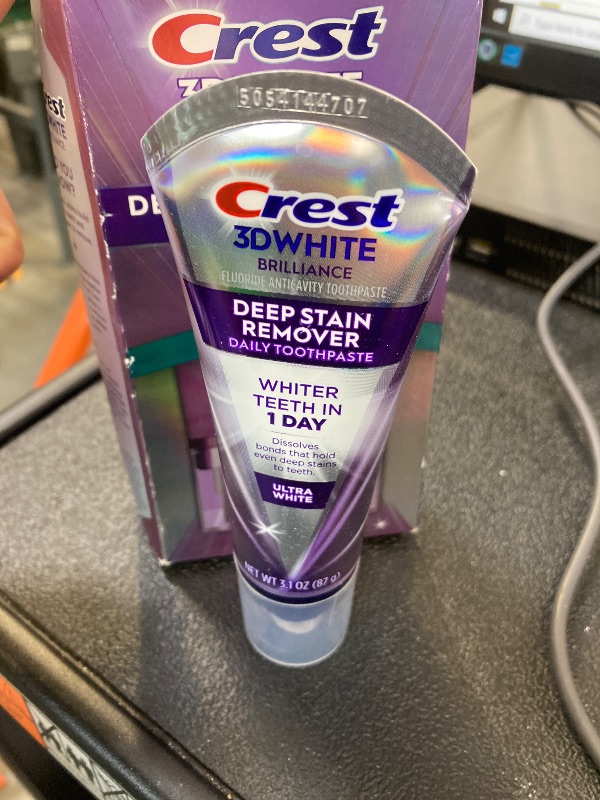 Photo 1 of Crest 3DWhite Brilliance Deep Stain Remover Brilliant White Toothpaste - 3.1oz/