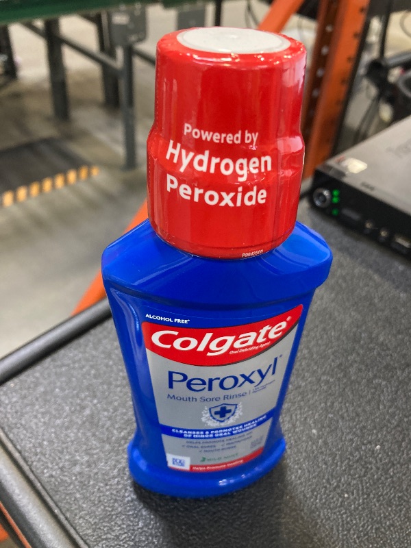 Photo 1 of Colgate Peroxyl Antiseptic Mouth Sore Rinse, Alcohol Free, 1.5% Hydrogen Peroxide, Mild Mint, 8.4 Fl Oz (Pack of 1)
