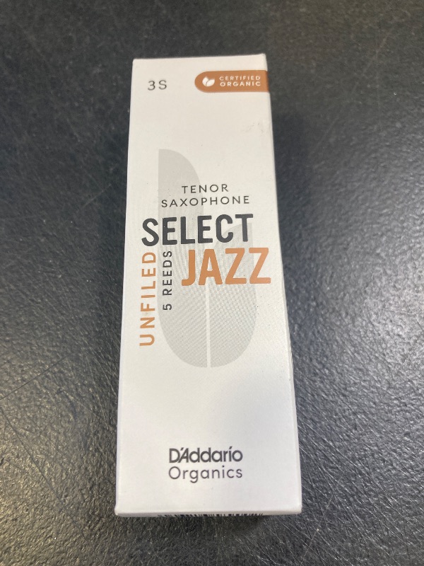Photo 1 of D'Addario Select Jazz Unfiled Sax First & Only Organic 3 Soft, 5 Pack Tenor Saxophone Reeds (ORRS05TSX3S)