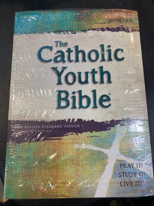 Photo 1 of The Catholic Youth Bible, 4th Edition, NRSV: New Revised Standard Version: Catholic Edition