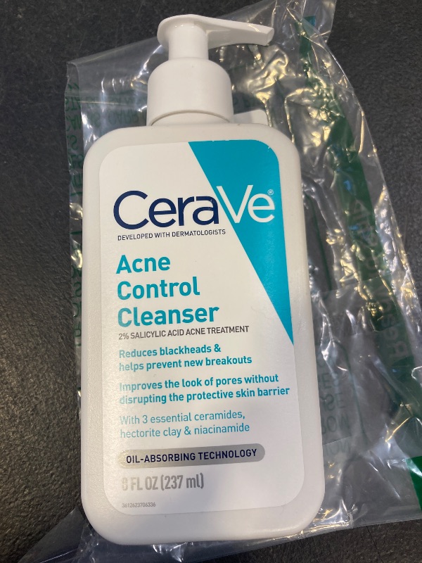 Photo 1 of CeraVe Acne Treatment Face Wash, Salicylic Acid Cleanser with Purifying Clay, Niacinamide, and Ceramides, Pore Control and Blackhead Remover, 8 Ounce