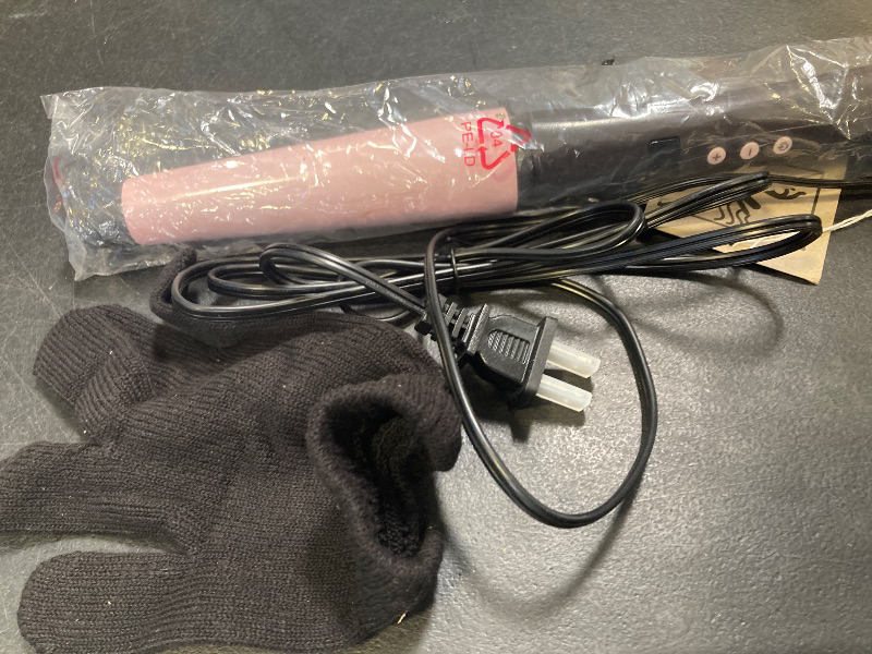 Photo 1 of Remington Products Studio Salon Collection Pearl Digital Ceramic Curling Wand, 11/2 Inch, Pink