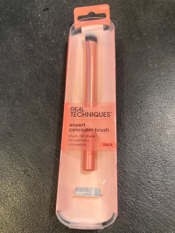 Photo 1 of Real Techniques Expert Concealer Brush, Conceal Under Eyes & Cover Blemishes, Makeup Brush For Blending Liquid & Cream Concealer, Brighten Dark Circles, Cruelty-Free, Soft Bristles, 1 Count
