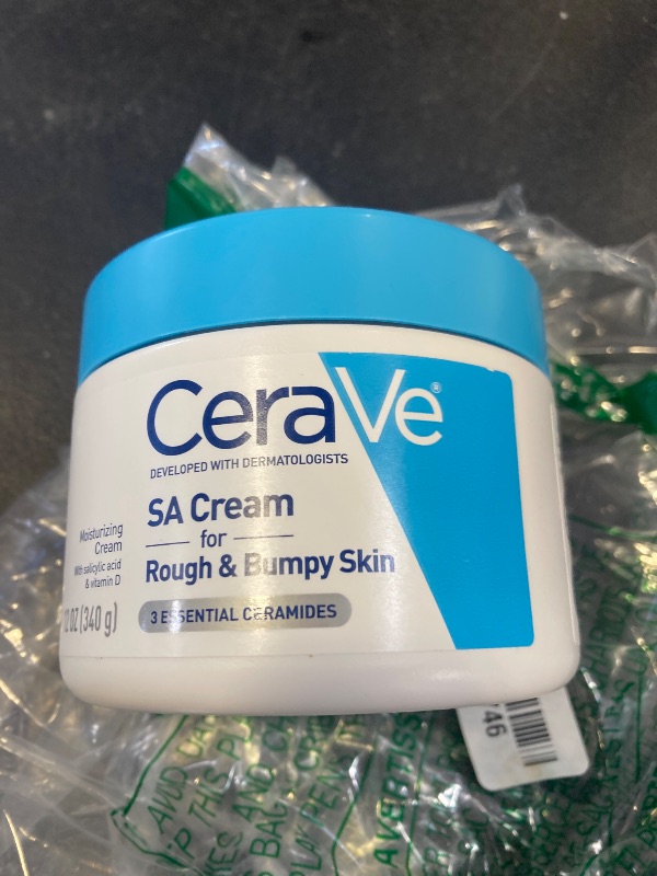 Photo 1 of CeraVe Moisturizing Cream with Salicylic Acid, Exfoliating Body Cream with Lactic & Hyaluronic Acid, Niacinamide, and Ceramides, Fragrance Free & Allergy Tested, 12 Ounce