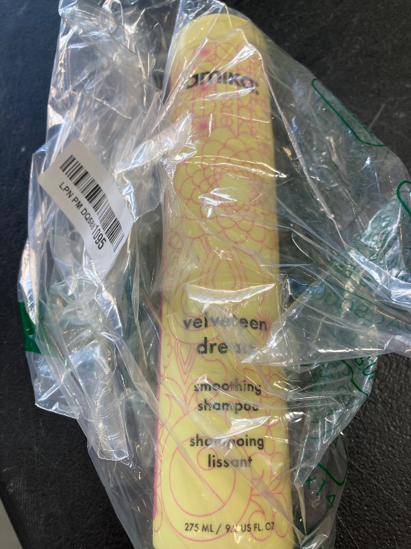 Photo 1 of amika velveteen dream smoothing shampoo
