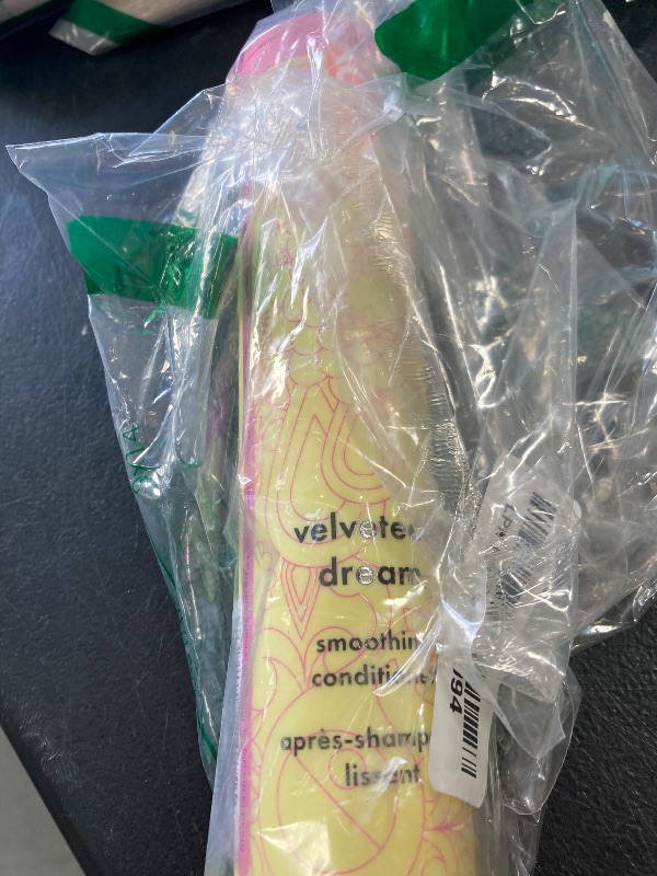 Photo 1 of amika velveteen dream smoothing conditioner