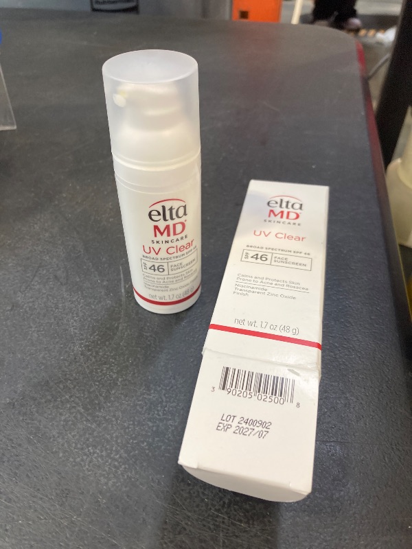 Photo 1 of EltaMD UV Clear Face Sunscreen SPF 46, Oil Free for Face with Zinc Oxide, Dermatologist Recommended Sunscreen Lotion, For Acne-Prone Sensitive Skin, 1.7 oz Pump exp- 2027