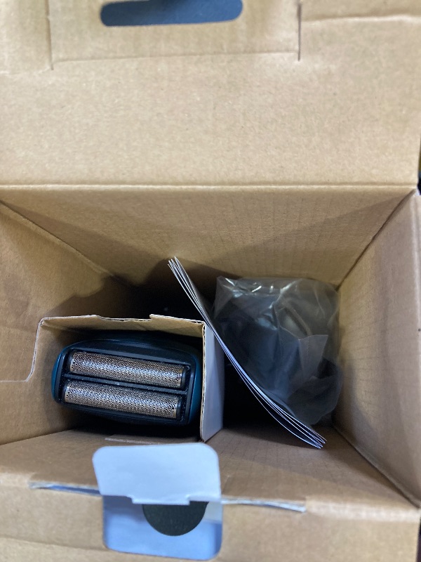 Photo 1 of Remington PF7320 Remington Ultrastyle Rechargeable Foil Shaver, Green