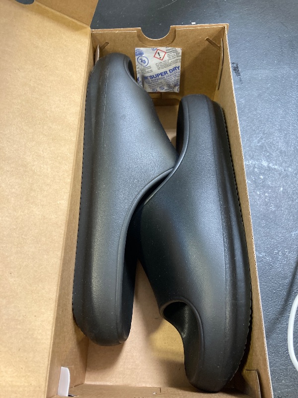Photo 1 of Unisex Cushion Slide Sandal SIZE LARGE 