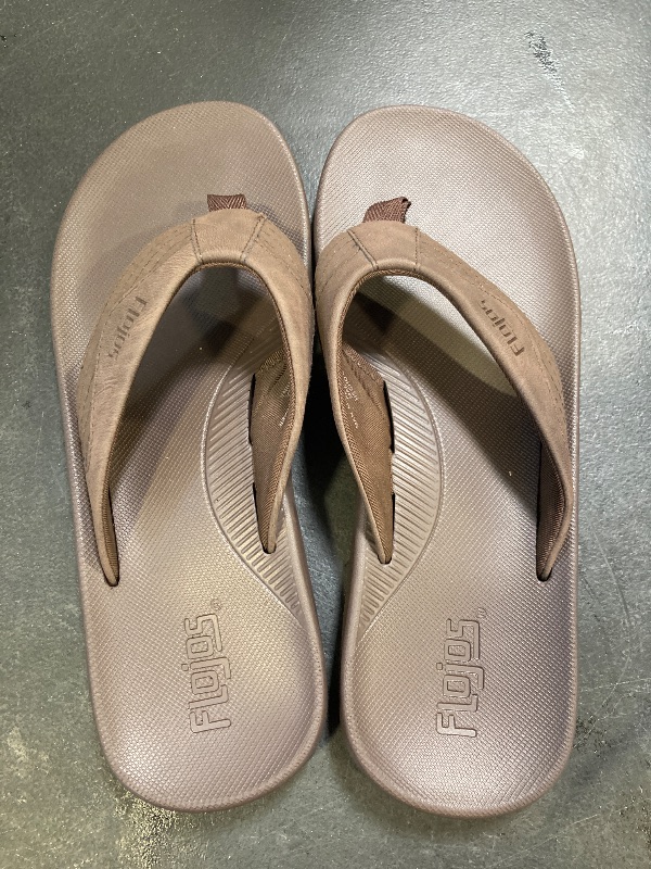 Photo 1 of Flojos Men's Size 10, Flip Flop Sandals, Tan