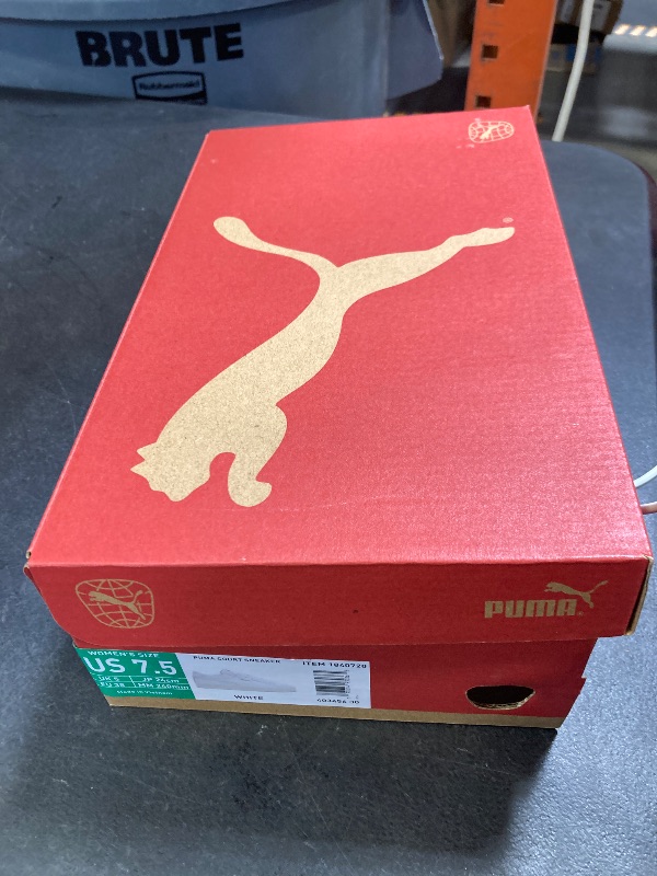 Photo 1 of PUMA “Court Sneaker” Women's Retro Walking Tennis Shoe (PUMA White / Gold) NEW size us 7.5