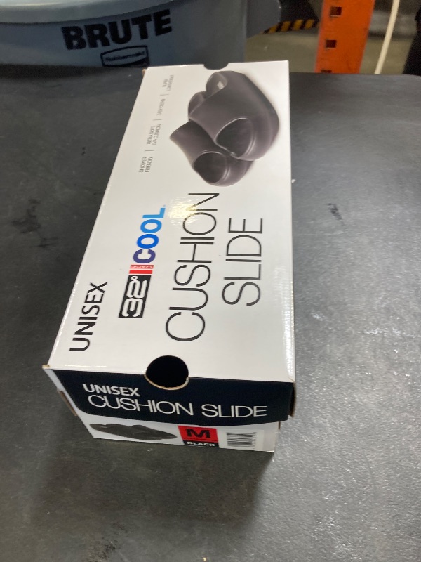 Photo 1 of Unisex black Cushion Slide ( size medium ) 