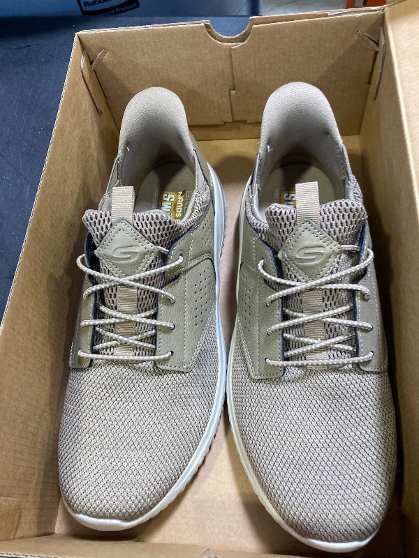 Photo 1 of Skechers, Men's Delson Swift Fit Hands Free Shoe Sneakers size us 9 