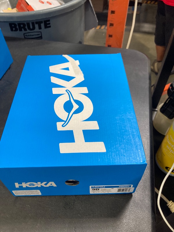 Photo 1 of HOKA Women's Arahi 7 Stability Shoe size 9B
