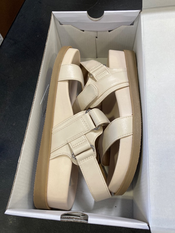 Photo 1 of Dolce Vita Women's Sandals Straps size us 7 
