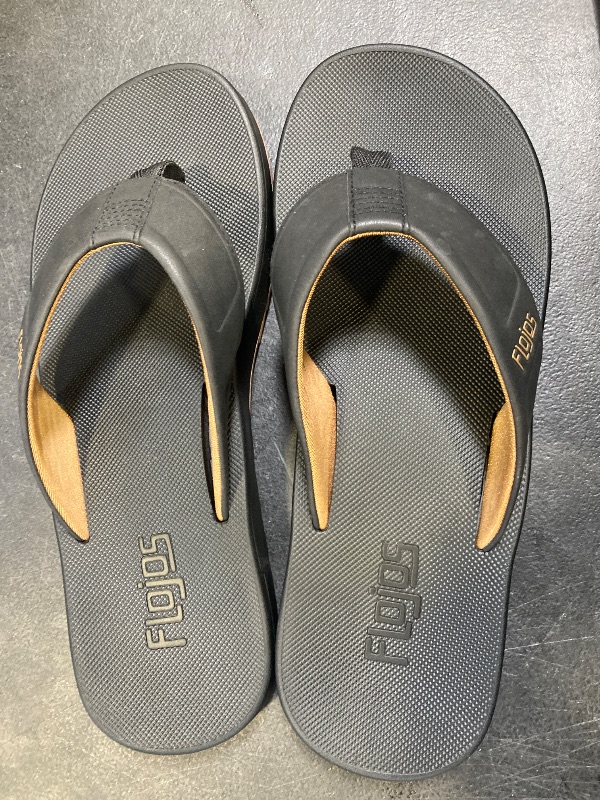 Photo 1 of NWT Flojos' Mens Flip-Flop Sandals Slip On Pool Non Slip Thongs size large 