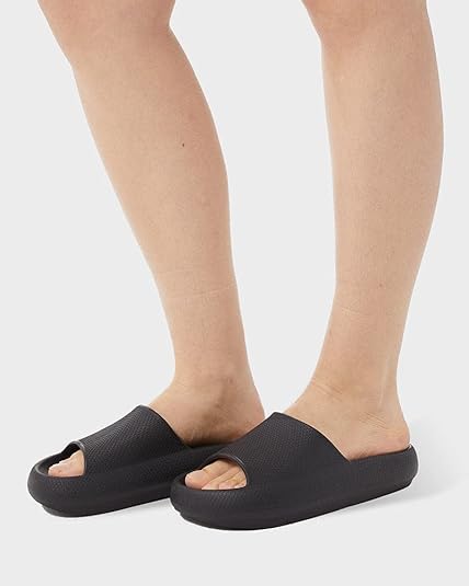 Photo 1 of 32 Degrees Women's Cloud Slide | Slip-On | Waterproof | Pillow-Like Comfort | Lightweight size large