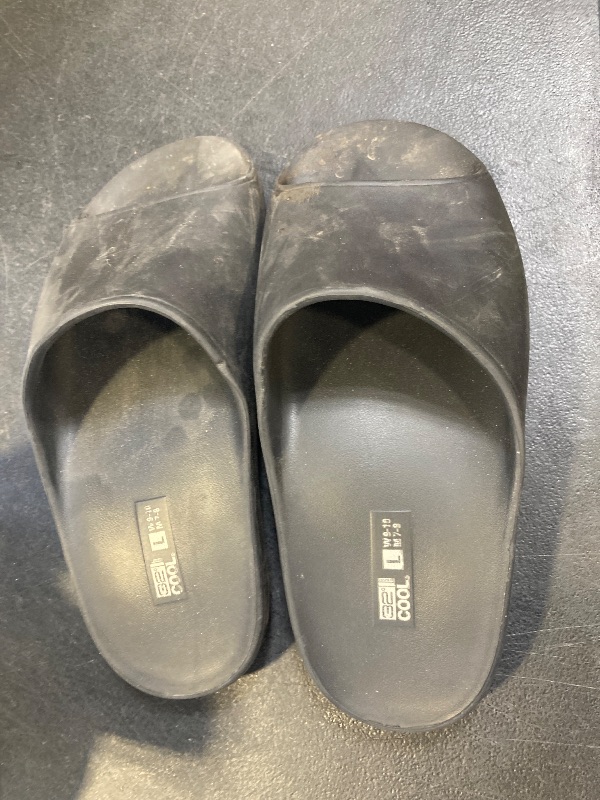 Photo 1 of 32 Degrees Women's Cloud Slide | Slip-On | Waterproof | Pillow-Like Comfort | Lightweight size large 