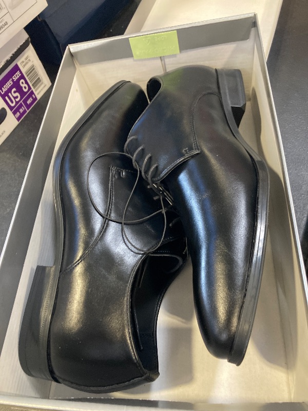 Photo 1 of Perry Ellis "Derby Lace-up" Men’s Office Work Shoe SIZE 10.5