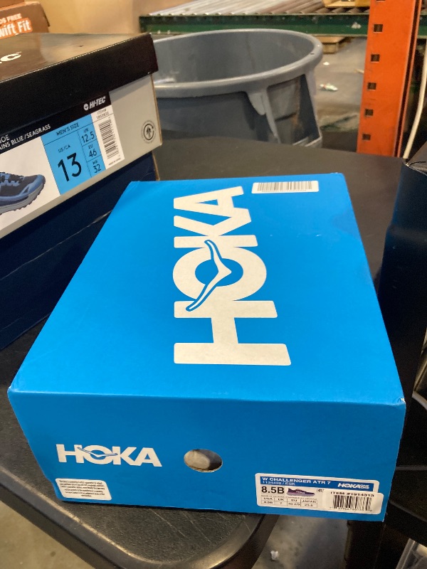Photo 1 of Hoka Ladies' Challenger ATR 7 Shoe ( size 8.5B ) 