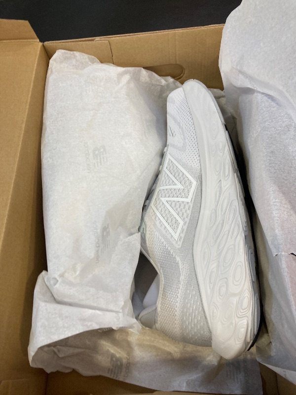 Photo 1 of New Balance Women's Fresh Foam X 880 V14 Running Shoe size men 10.5/ women's 12