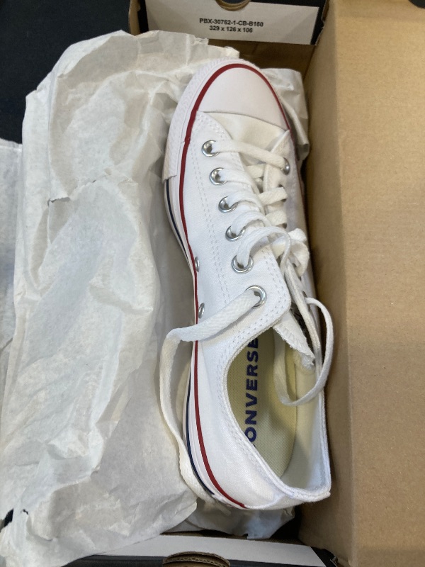 Photo 1 of Converse Chuck Taylor All Star Low Top Sneakers size M7/W9