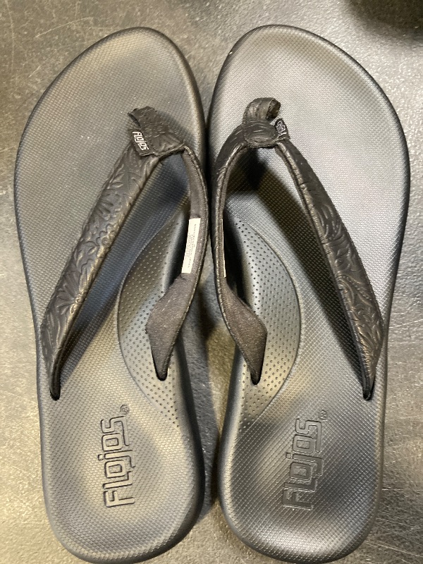 Photo 1 of Flojos Womens Flip Flops size 8