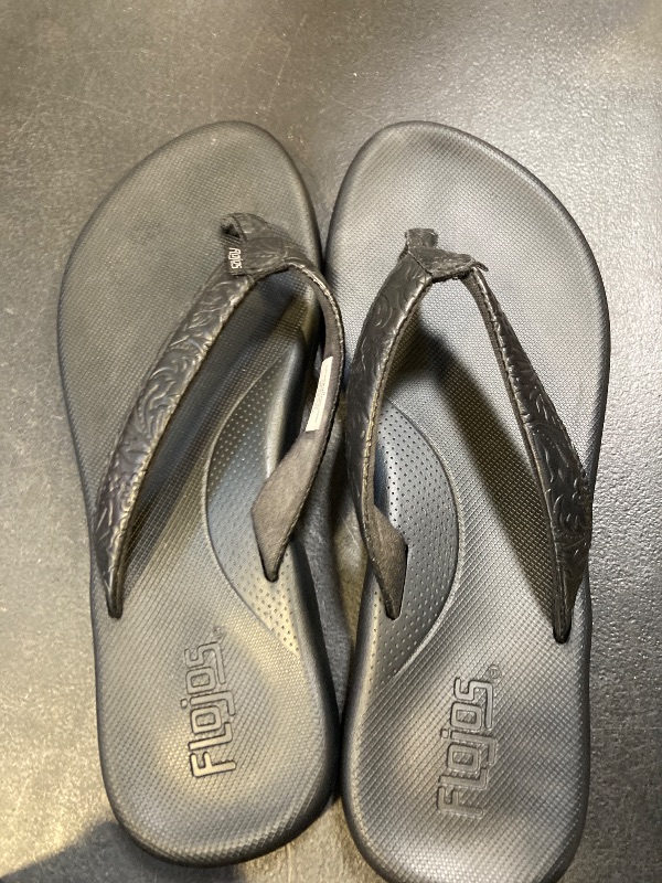 Photo 1 of Flojos Womens Flip Flops size 9