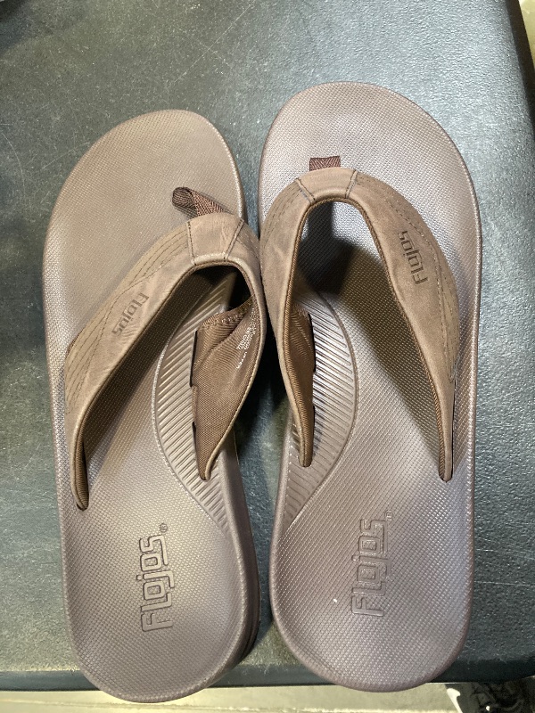 Photo 1 of Flojos Men's Flip Flop SIZE 12