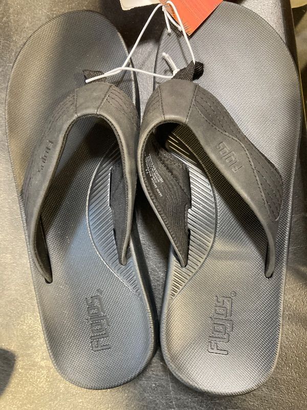 Photo 1 of Flojos Men's Flip Flop SIZE 9