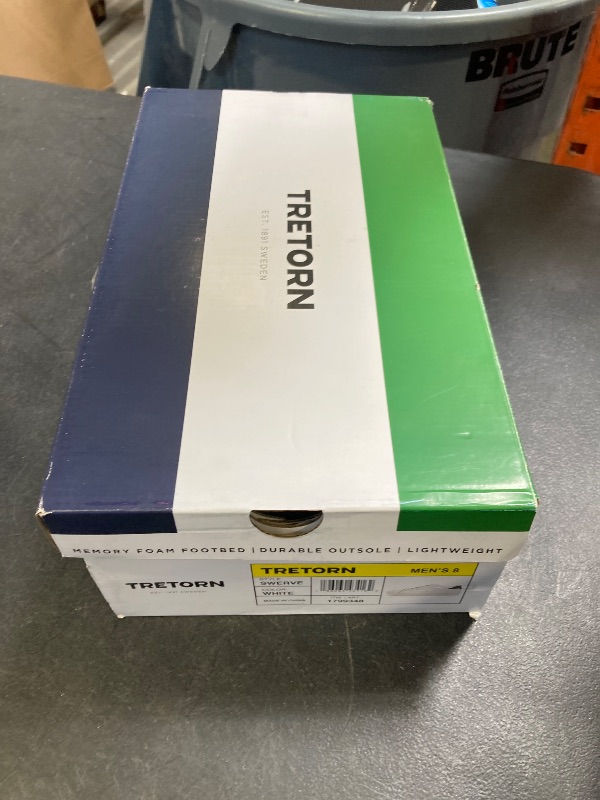 Photo 1 of Tretorn Men's Sneaker SIZE 8
