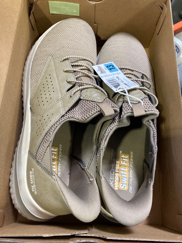 Photo 1 of Skechers Men's Delson Swift Fit Hands Free Shoe SIZE 13