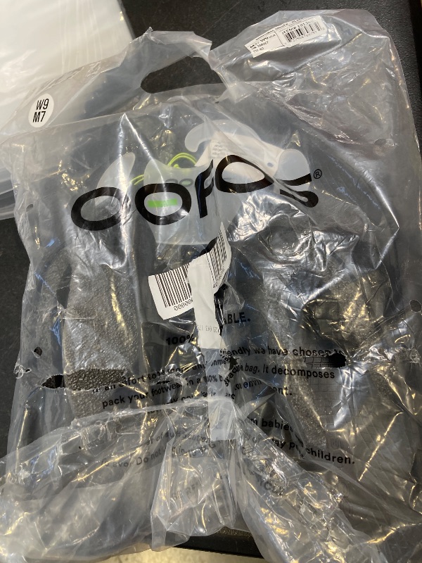 Photo 1 of OOFOS OOriginal Recovery Sandal - Women’s and Men’s SIZE M7/W9
