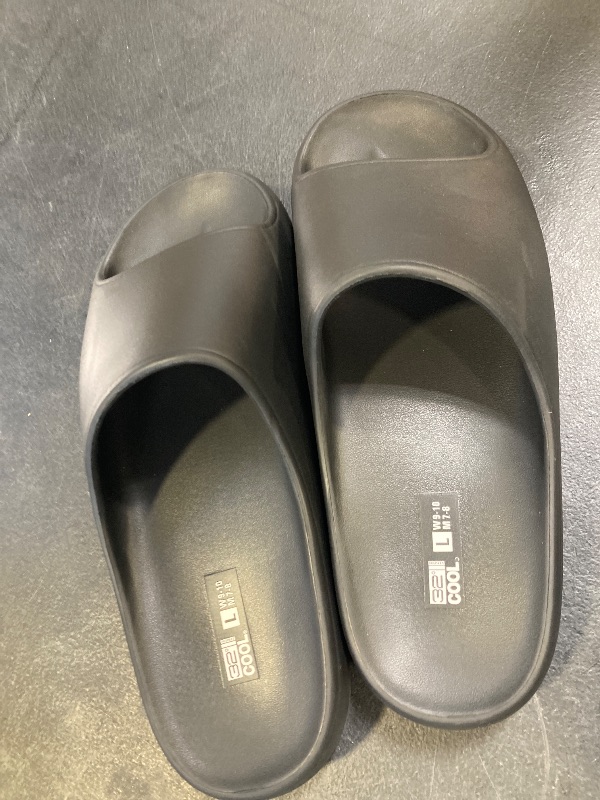 Photo 1 of 32 Degrees Women's Cloud Slide | Slip-On | Waterproof | Pillow-Like Comfort | Lightweight size large 