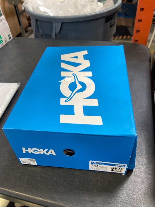 Photo 1 of HOKA Arahi 7 Shoes Men size 11D