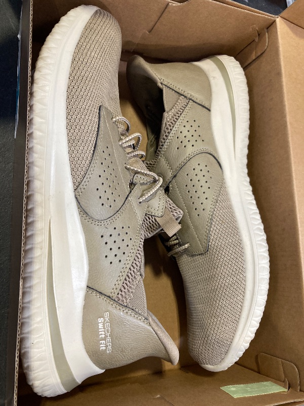 Photo 1 of Skechers Men's Delson Swift Fit Hands Free Shoe SIZE 12