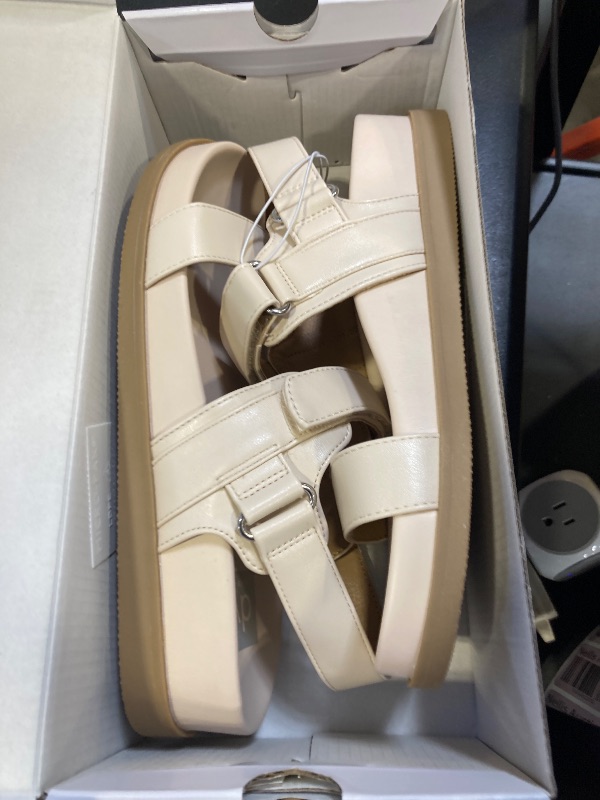 Photo 1 of DV by Dolce Vita Women's Strap Sandal SIZE 9