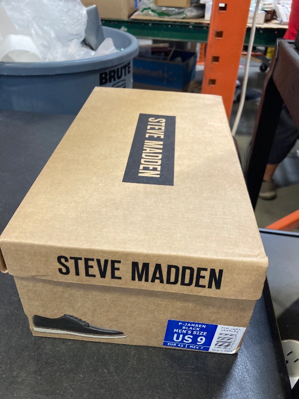 Photo 1 of STEVE MADDEN Leather Shoes For Men  SIZE 9 